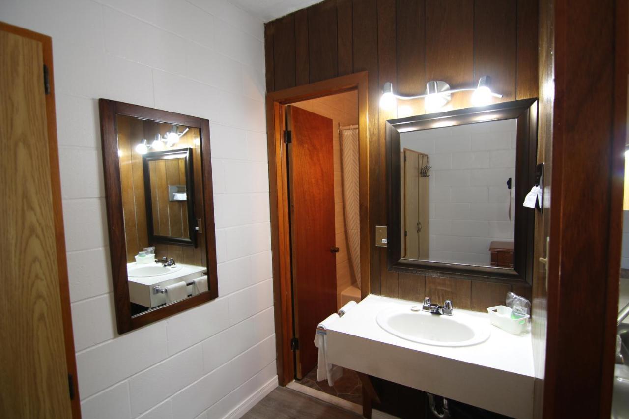 شيربروك Motel Lennoxville المظهر الخارجي الصورة