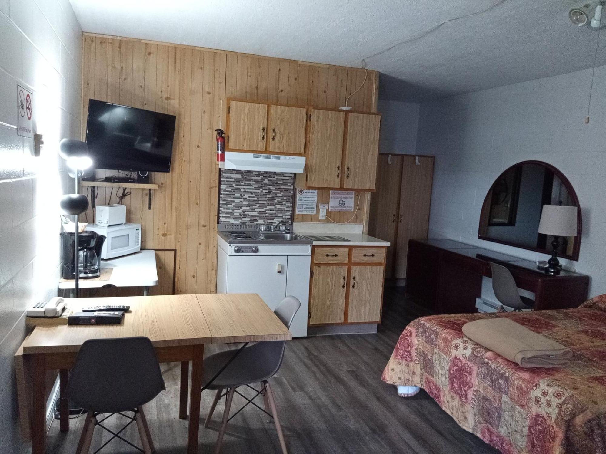 شيربروك Motel Lennoxville المظهر الخارجي الصورة