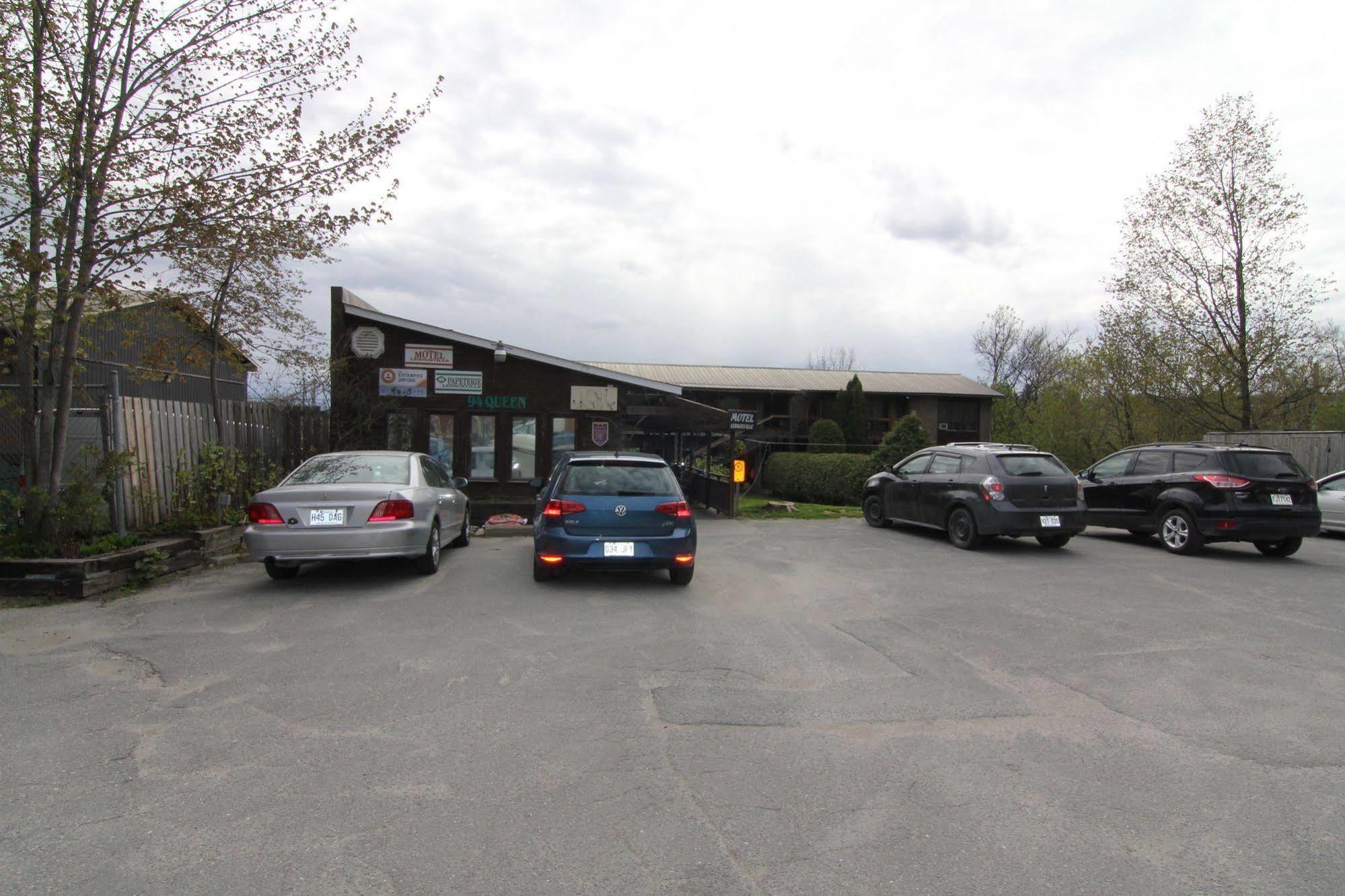 شيربروك Motel Lennoxville المظهر الخارجي الصورة